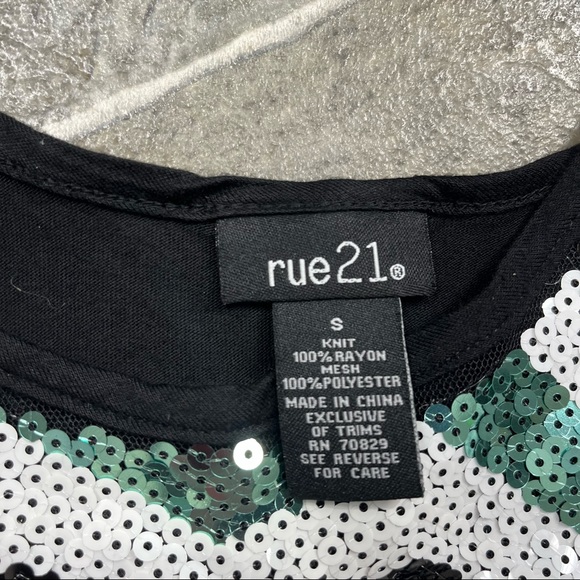 rue21 Sequin Tank Top - Picture 5 of 11
